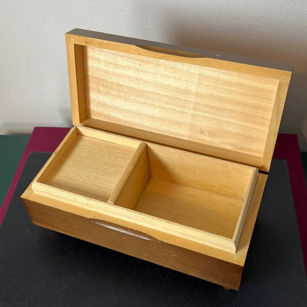 Vintage Hand Carved‎ Swiss Wooden Music Jewelry Box w Edelweiss Floral Design